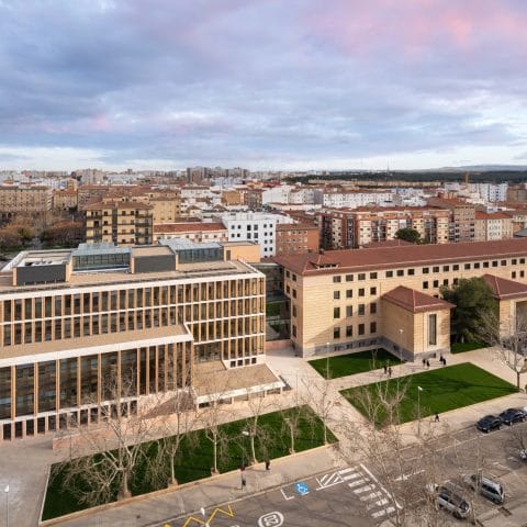 reforma y ampliacion de la facultad de filosofia y letras de la universida viva