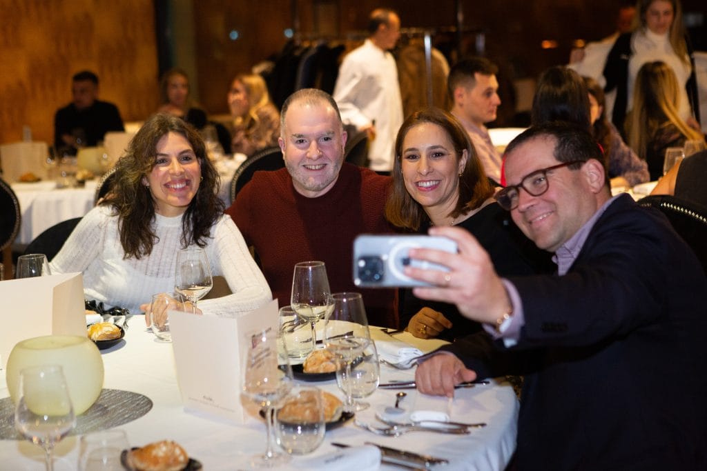 GALA OPOSICIONES 24