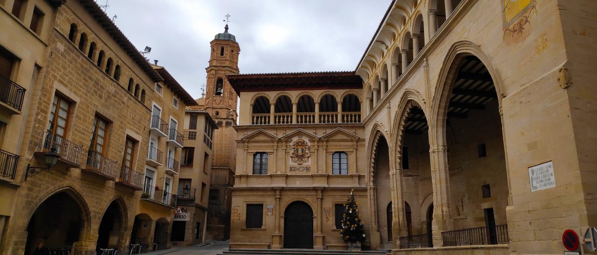 Alcañiz: Tres plazas de Administrativo por oposición libre 1